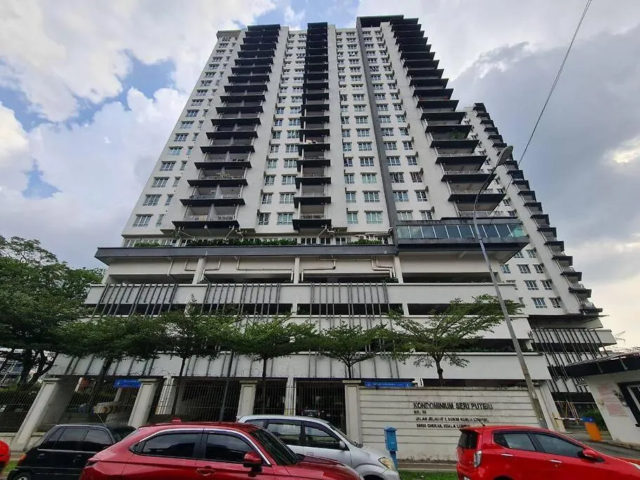 1 Min Next To Lrt Cheras 68 吉隆坡 公寓