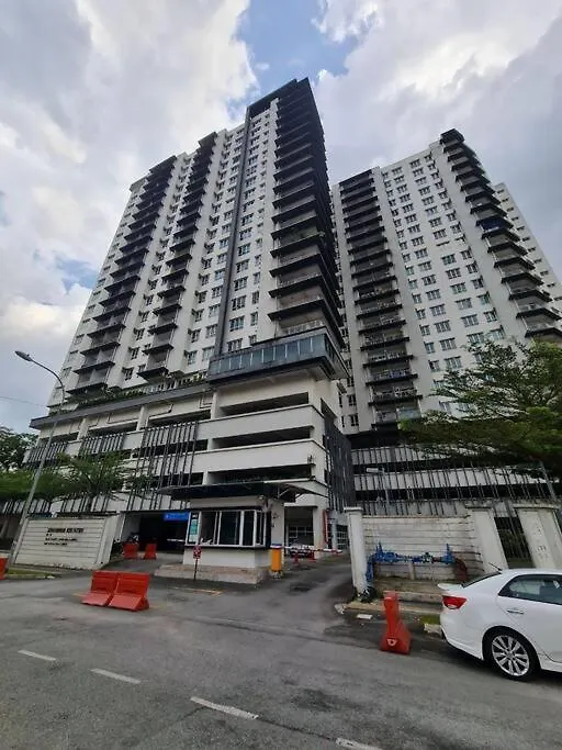 1 Min Next To Lrt Cheras 68 Kuala Lumpur