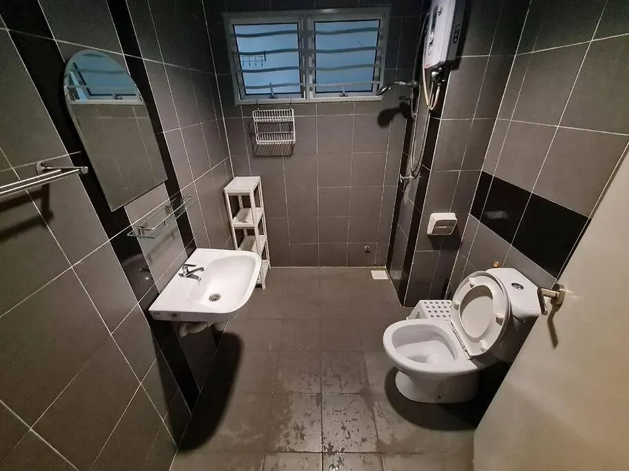 1 Min Next To Lrt Cheras 68 Kuala Lumpur Malesia