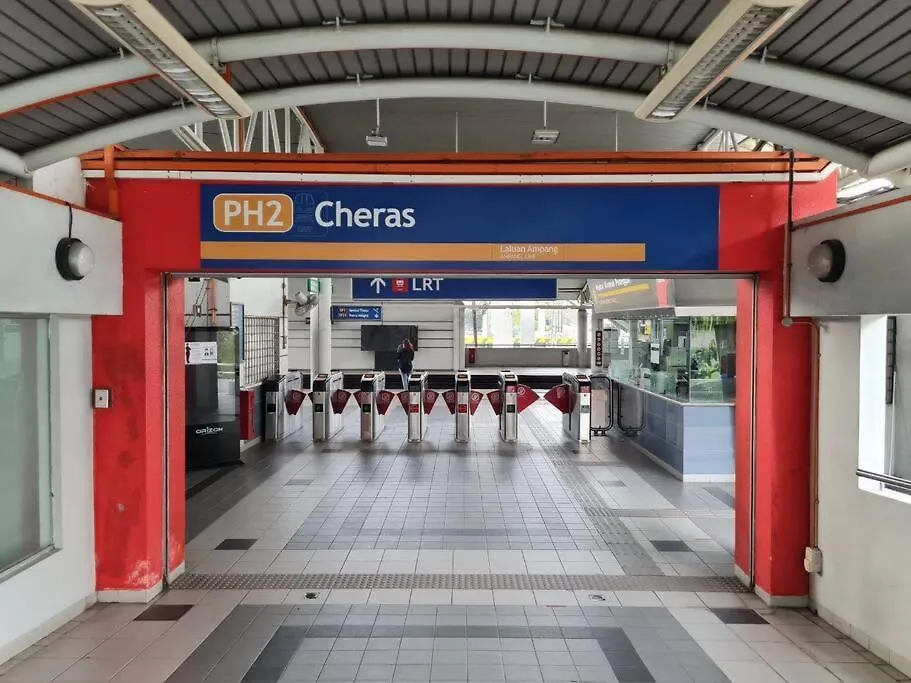 1 Min Next To Lrt Cheras 68 Kuala Lumpur 0*,